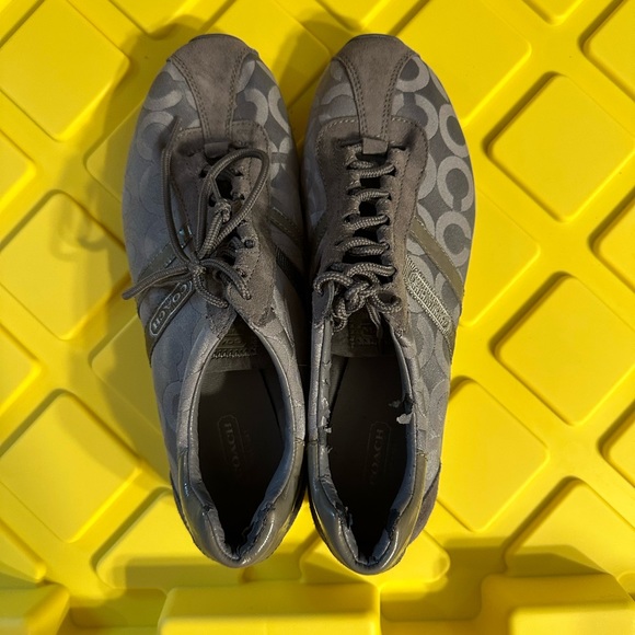 Coach Sneakers size 10m - Picture 8 of 9